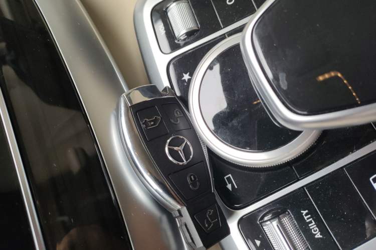 Used Mercedes-Benz V-Class 2016 V 260 Avantgarde Edition Interior 1