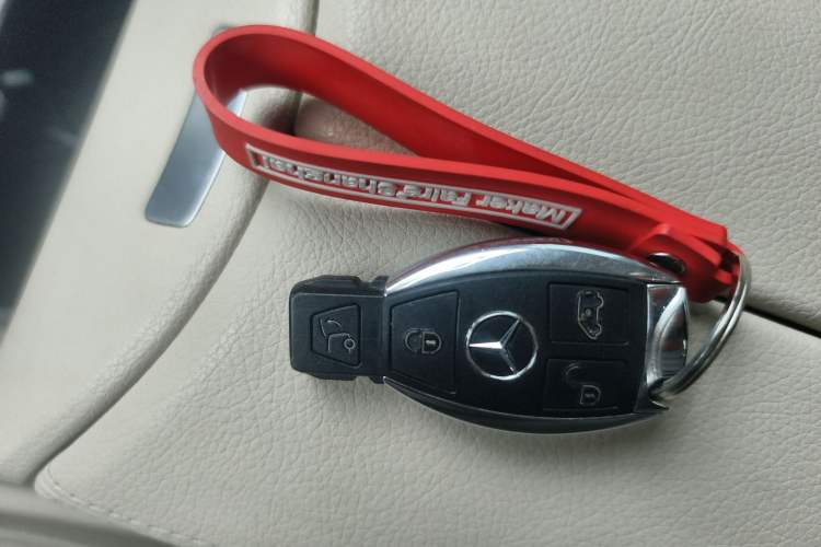 Used Mercedes-Benz V-Class 2016 V 260 L Prestige Extended Edition Interior 1