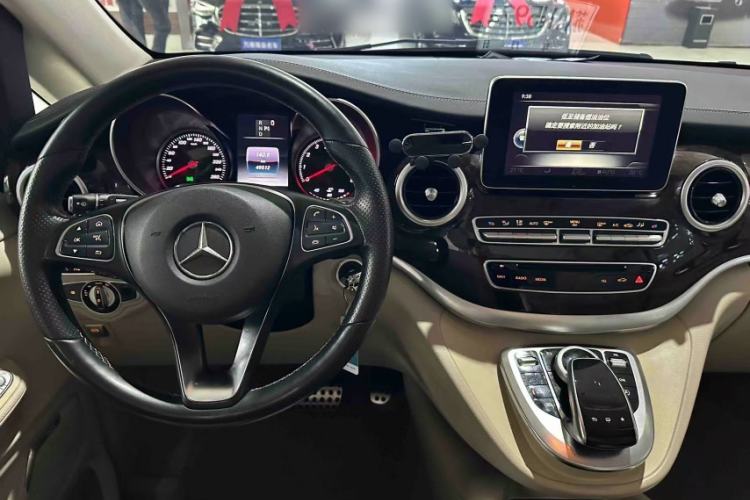 Used Mercedes-Benz V-Class 2016 V 260 Prestige Edition Interior 2