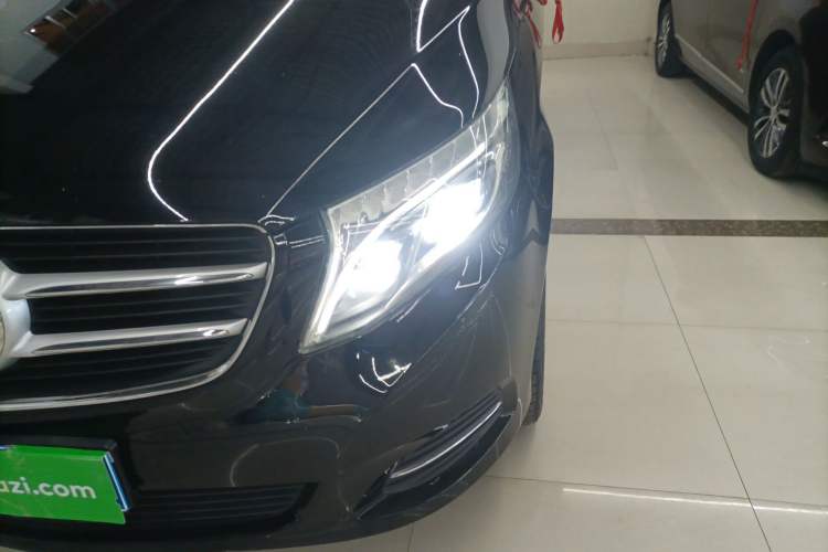 Used Mercedes-Benz V-Class 2016 V 260 L Prestige Extended Edition Left Front Headlight