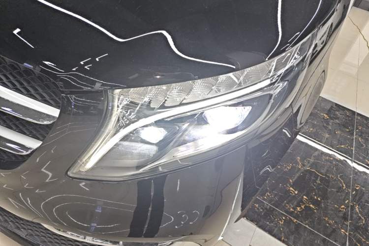 Used Mercedes-Benz V-Class 2016 V 260 L Prestige Extended Edition Left Front Headlight