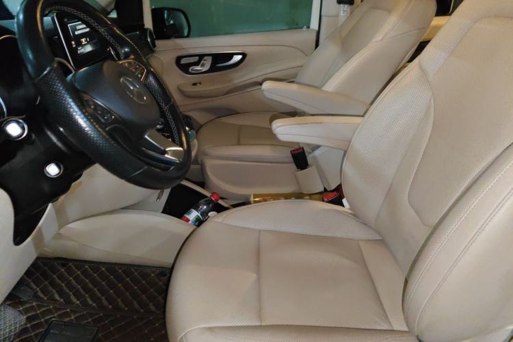 Used Mercedes-Benz V-Class 2016 V 260 Avantgarde Edition Left Front Seat