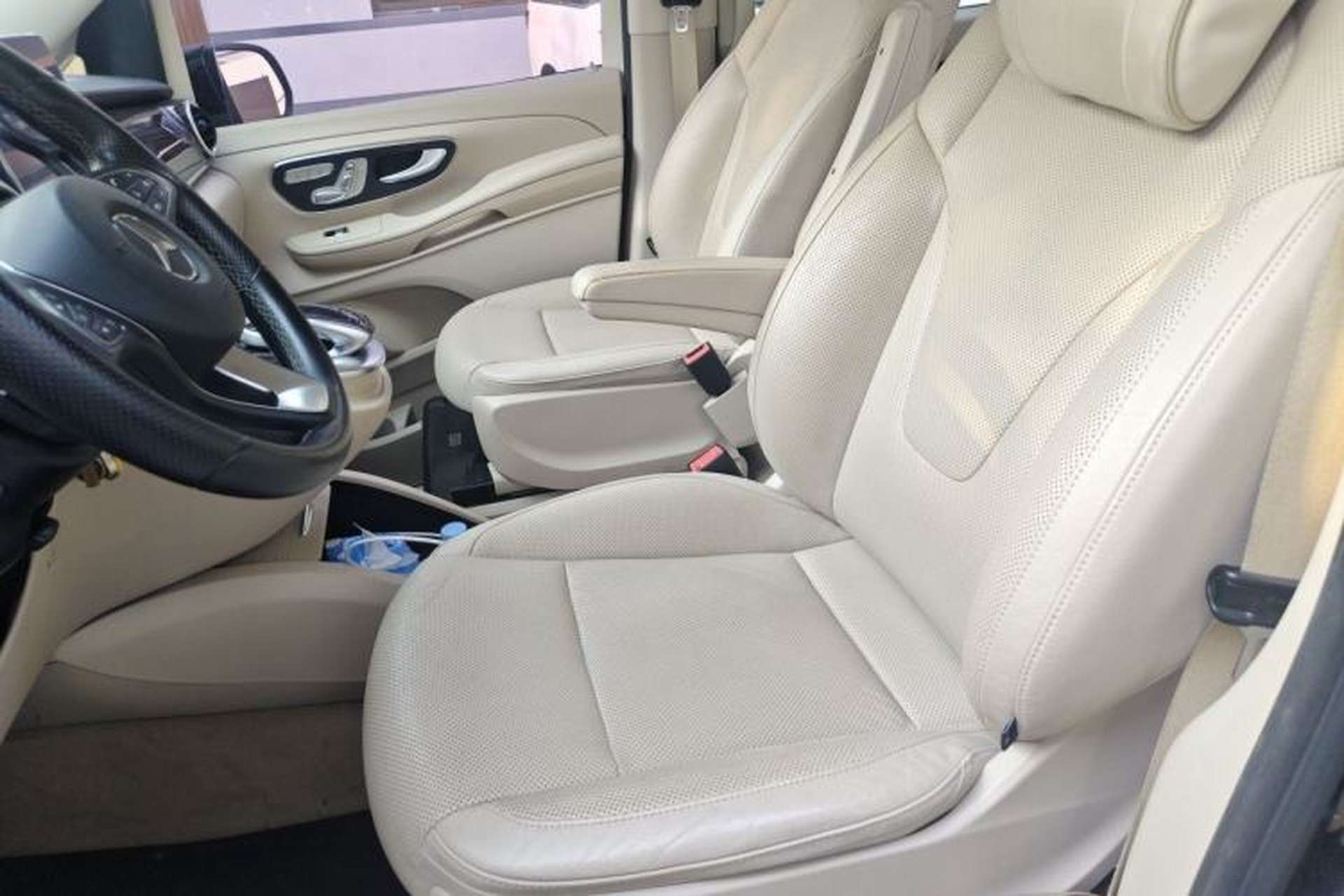 Used Mercedes-Benz V-Class 2016 V 260 Avantgarde Edition Left Front Seat