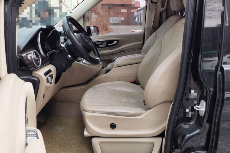 Used Mercedes-Benz V-Class 2016 V 260 Avantgarde Edition Left Front Seat