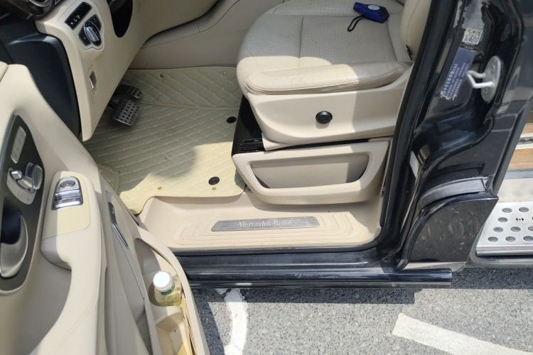 Used Mercedes-Benz V-Class 2016 V 260 L Prestige Extended Edition Left Front Seat
