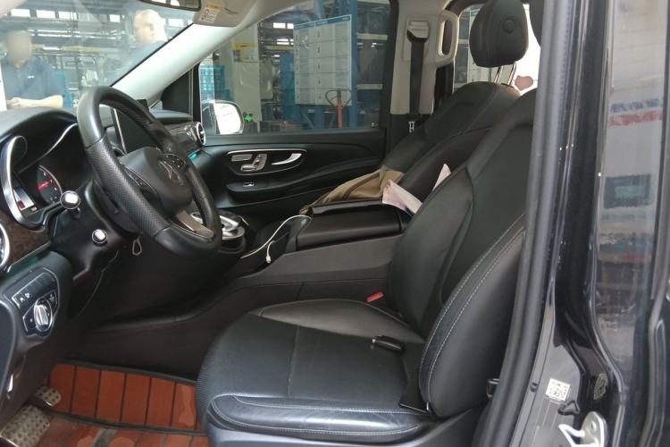 Used Mercedes-Benz V-Class 2016 V 260 L Prestige Extended Edition Left Front Seat