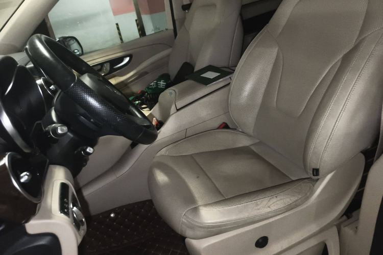 Used Mercedes-Benz V-Class 2016 V 260 Prestige Edition Left Front Seat