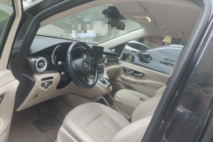Used Mercedes-Benz V-Class 2016 V 260 Avantgarde Edition Left Front Seat