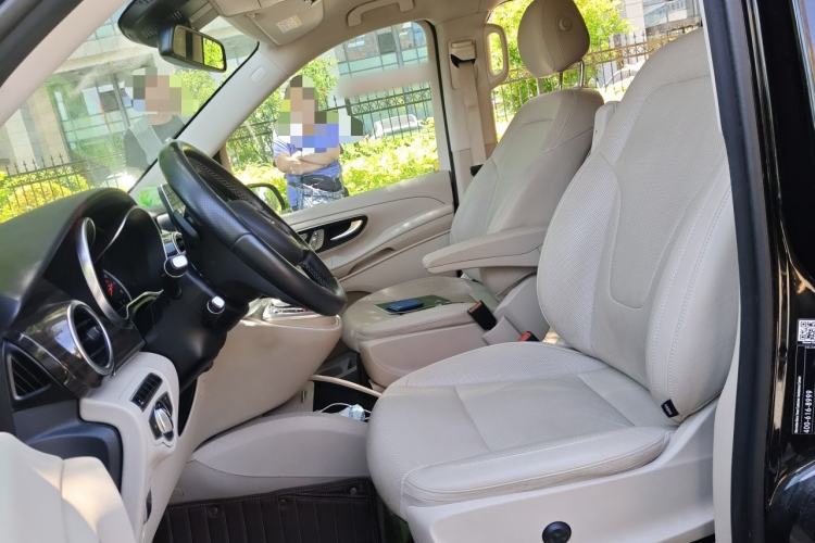 Used Mercedes-Benz V-Class 2016 V 260 Avantgarde Edition Left Front Seat