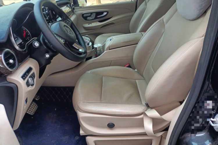 Used Mercedes-Benz V-Class 2016 V 260 L Prestige Extended Edition Left Front Seat