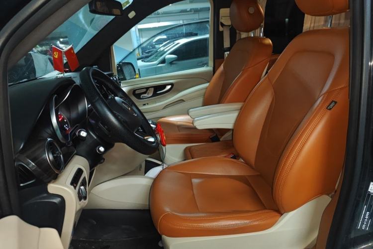 Used Mercedes-Benz V-Class 2016 V 260 Avantgarde Edition Left Front Seat