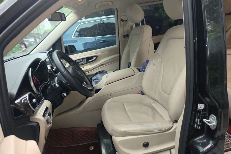 Used Mercedes-Benz V-Class 2016 V 260 Prestige Edition Left Front Seat