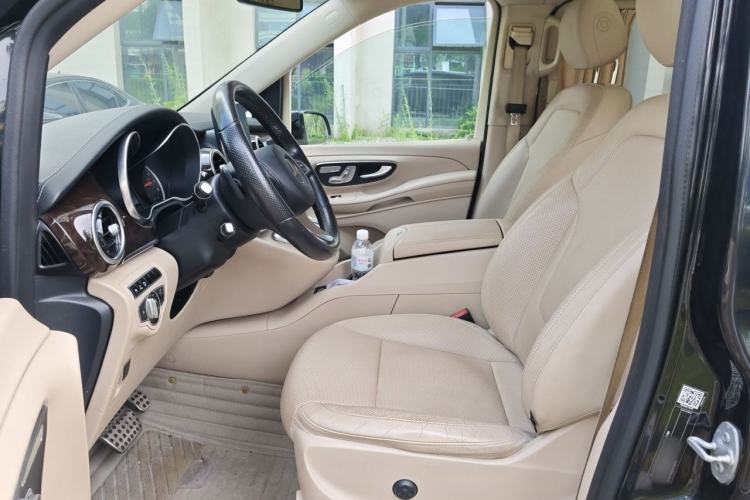 Used Mercedes-Benz V-Class 2016 V 260 Prestige Edition Left Front Seat