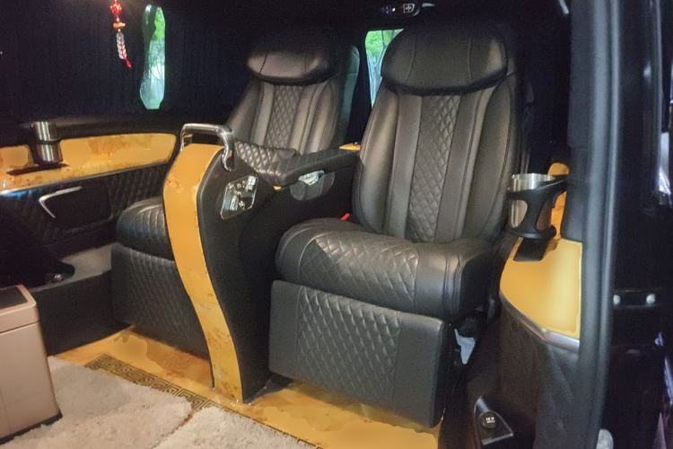 Used Mercedes-Benz V-Class 2016 V 260 L Prestige Extended Edition Left Rear Seat