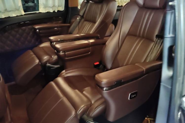 Used Mercedes-Benz V-Class 2016 V250 2.0T U.S. Spec Left Rear Seat