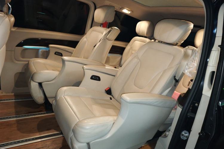 Used Mercedes-Benz V-Class 2016 V 260 Prestige Edition Left Rear Seat