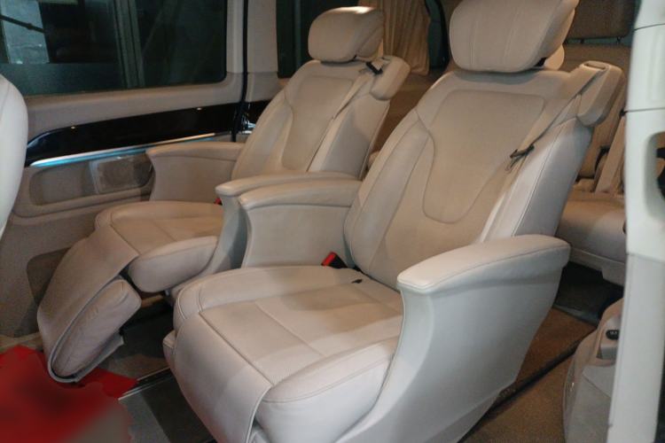 Used Mercedes-Benz V-Class 2016 V 260 L Prestige Extended Edition Left Rear Seat