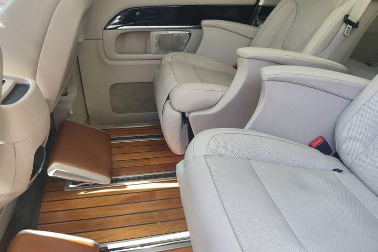 Used Mercedes-Benz V-Class 2016 V 260 L Prestige Extended Edition Left Rear Seat