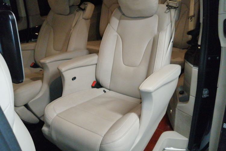 Used Mercedes-Benz V-Class 2016 V 260 L Prestige Extended Edition Left Rear Seat