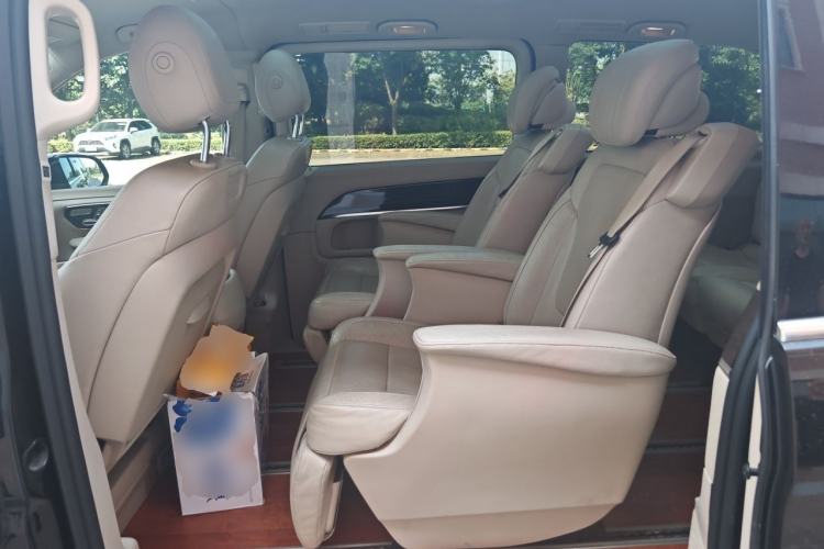 Used Mercedes-Benz V-Class 2016 V 260 Prestige Edition Left Rear Seat