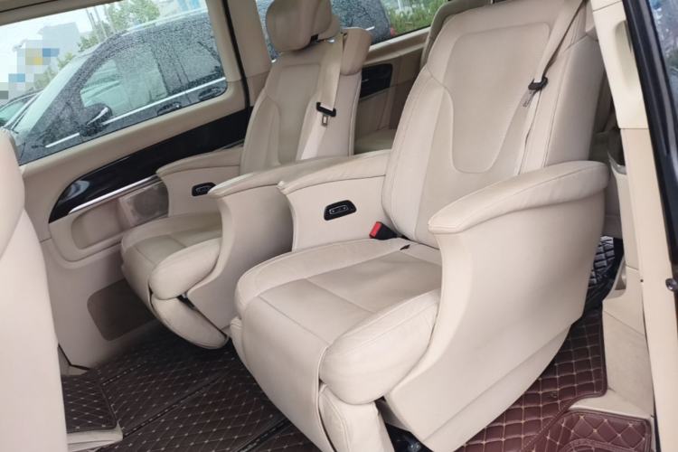 Used Mercedes-Benz V-Class 2016 V 260 L Prestige Extended Edition Left Rear Seat