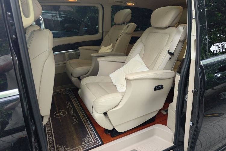 Used Mercedes-Benz V-Class 2016 V 260 Prestige Edition Left Rear Seat