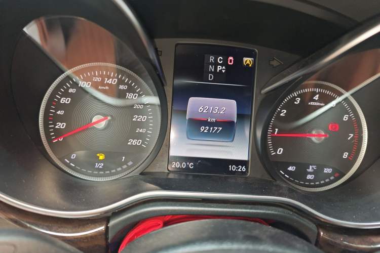 Used Mercedes-Benz V-Class 2016 V 260 Prestige Edition Odometer Close Up