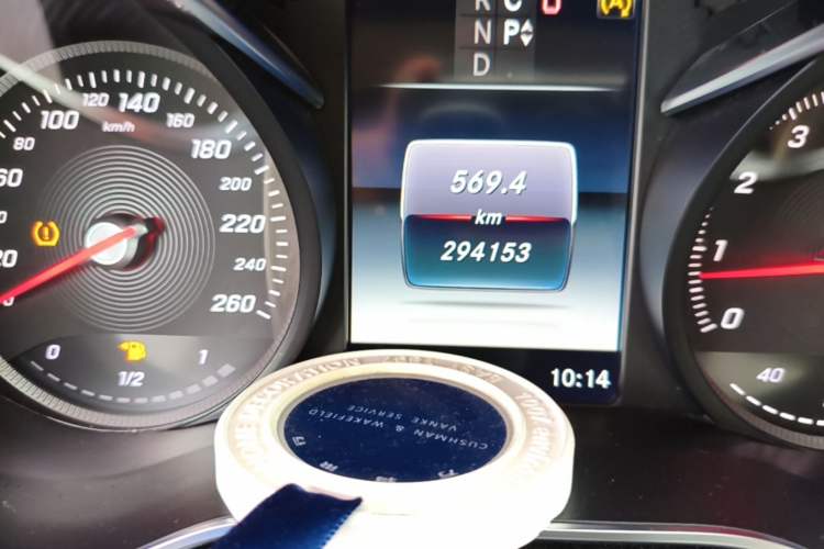 Used Mercedes-Benz V-Class 2016 V 260 L Prestige Extended Edition Odometer Close Up