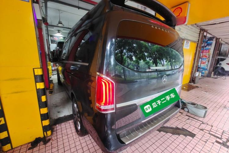 Used Mercedes-Benz V-Class 2016 V 260 L Prestige Extended Edition Rear Left 45 Deg