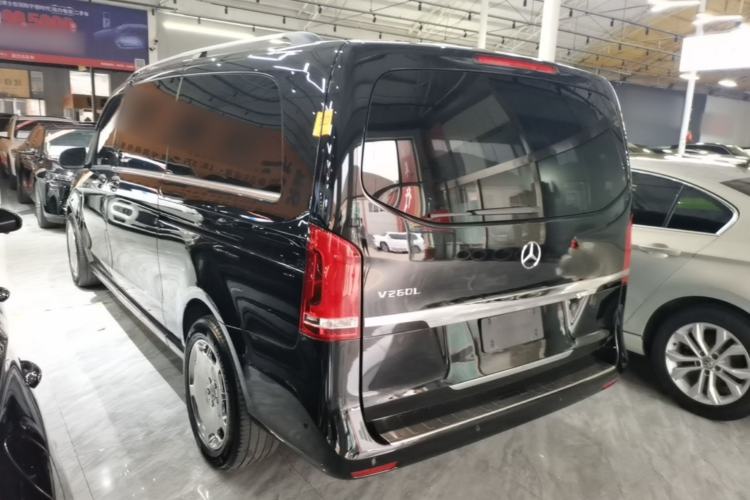 Used Mercedes-Benz V-Class 2016 V 260 L Prestige Extended Edition Rear Left 45 Deg