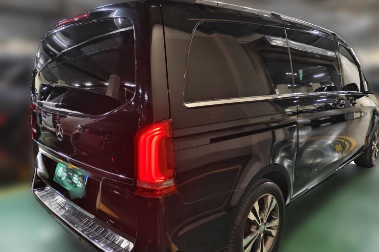 Used Mercedes-Benz V-Class 2016 V 260 Avantgarde Edition Rear Right 45 Deg