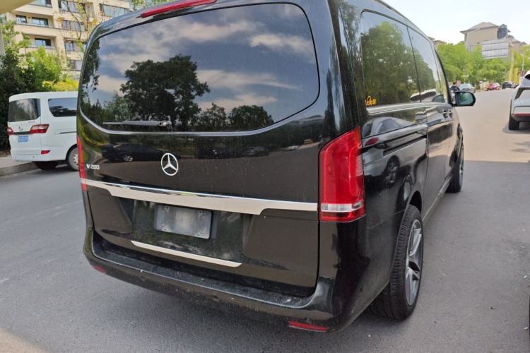 Used Mercedes-Benz V-Class 2016 V 260 Prestige Edition Rear Right 45 Deg