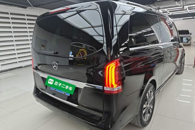 Used Mercedes-Benz V-Class 2016 V 260 L Prestige Extended Edition Rear Right 45 Deg
