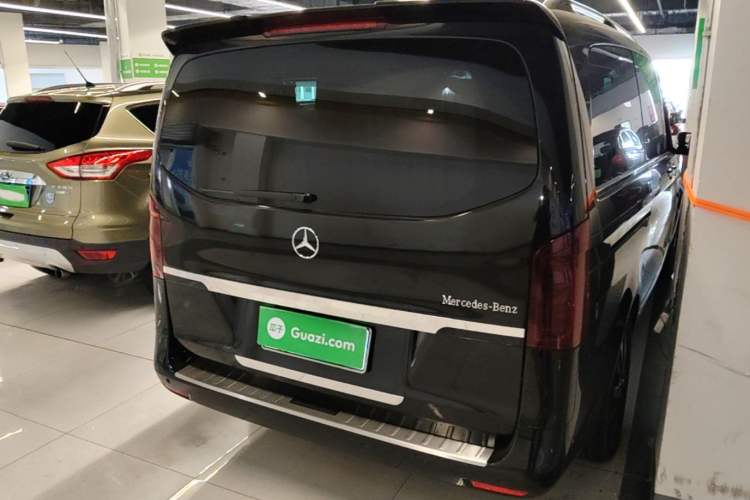 Used Mercedes-Benz V-Class 2016 V250 2.0T U.S. Spec Rear Right 45 Deg