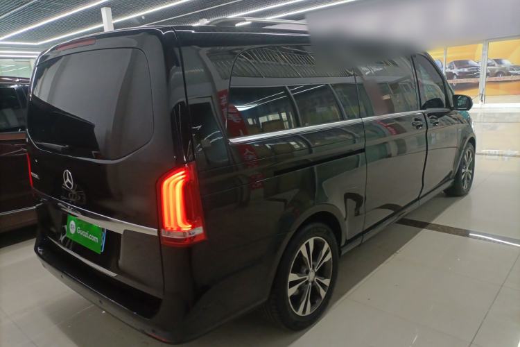Used Mercedes-Benz V-Class 2016 V 260 L Prestige Extended Edition Rear Right 45 Deg