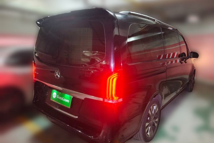 Used Mercedes-Benz V-Class 2016 V 260 Avantgarde Edition Rear Right 45 Deg