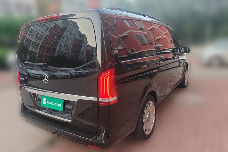 Used Mercedes-Benz V-Class 2016 V 260 Avantgarde Edition Rear Right 45 Deg