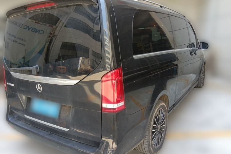 Used Mercedes-Benz V-Class 2016 V 260 L Prestige Extended Edition Rear Right 45 Deg