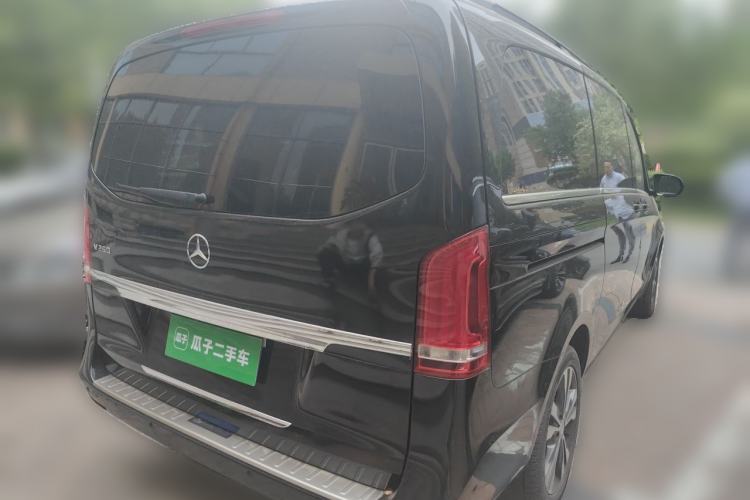 Used Mercedes-Benz V-Class 2016 V 260 Avantgarde Edition Rear Right 45 Deg