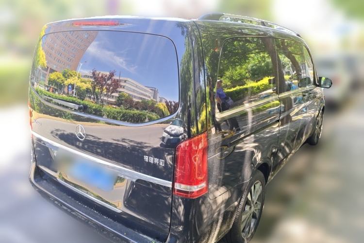 Used Mercedes-Benz V-Class 2016 V 260 Avantgarde Edition Rear Right 45 Deg