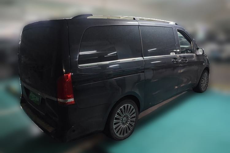Used Mercedes-Benz V-Class 2016 V 260 Avantgarde Edition Rear Right 45 Deg