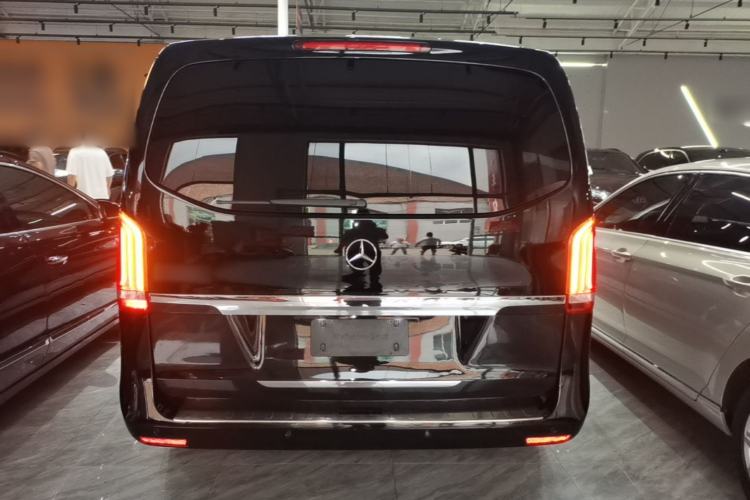 Used Mercedes-Benz V-Class 2016 V 260 L Prestige Extended Edition Rear