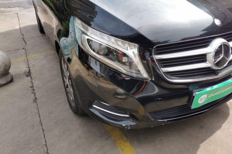 Used Mercedes-Benz V-Class 2016 V 260 Prestige Edition Right Front Headlight