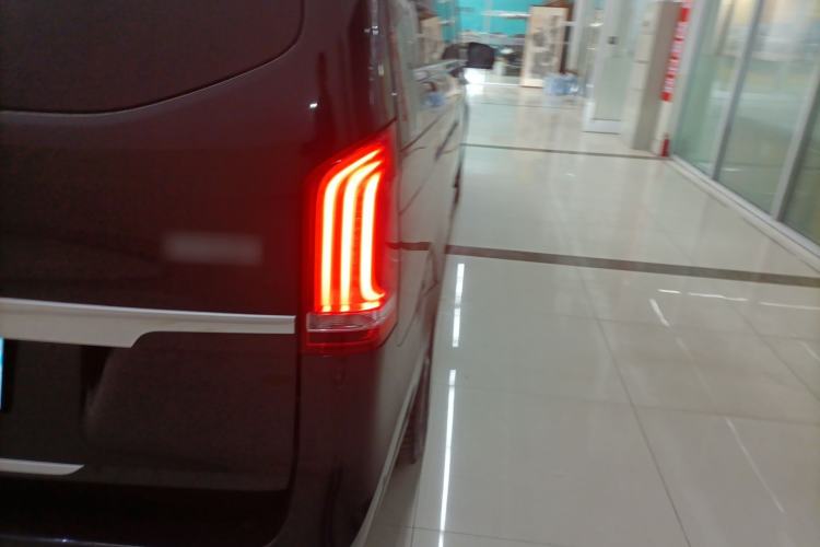 Used Mercedes-Benz V-Class 2016 V 260 L Prestige Extended Edition Right Rear Taillight