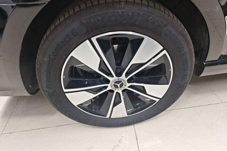 Used Mercedes-Benz V-Class 2016 V 260 L Prestige Extended Edition Right Rear Wheel Hub