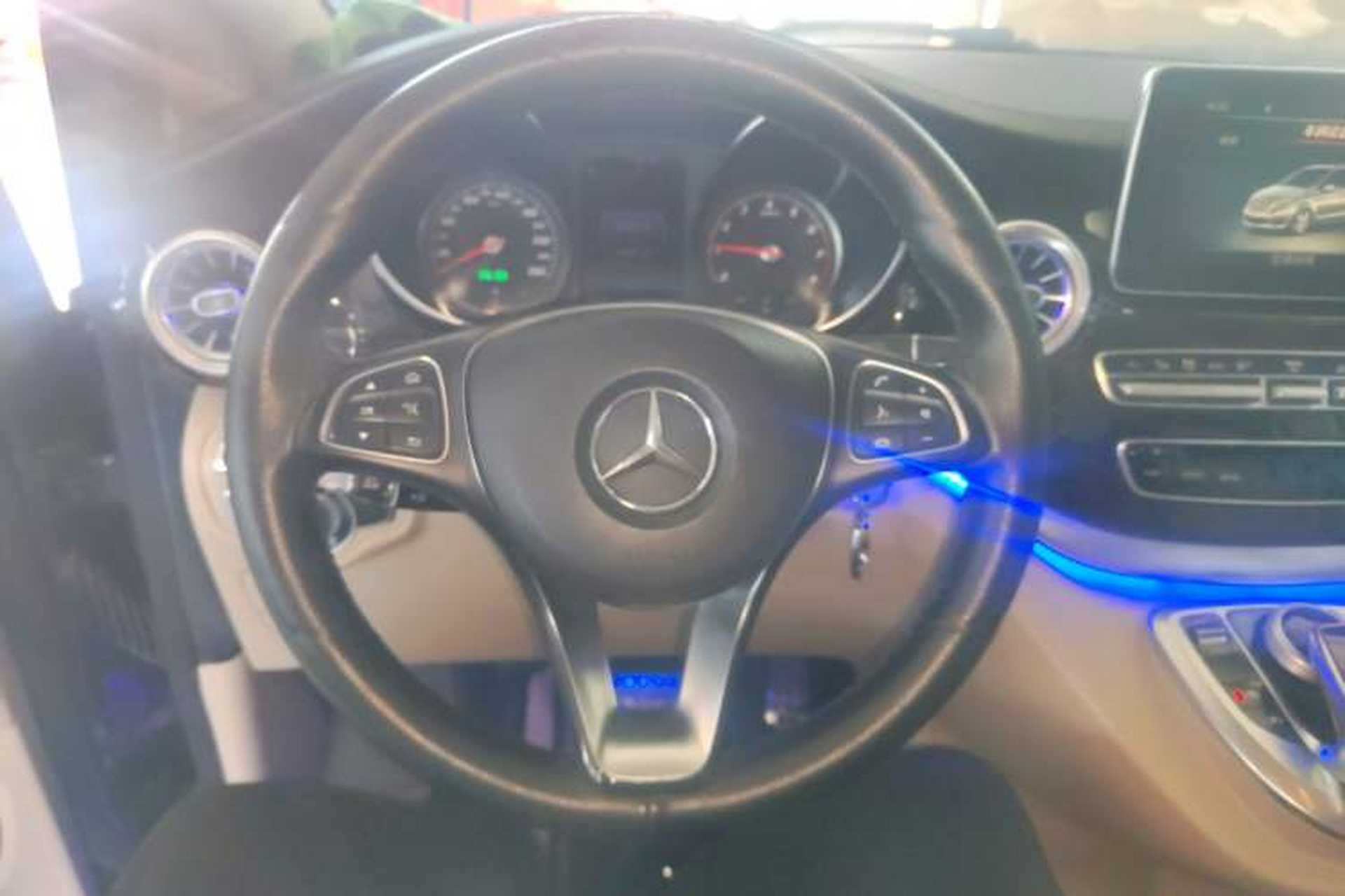 Used Mercedes-Benz V-Class 2016 V 260 Prestige Edition Steering Wheel