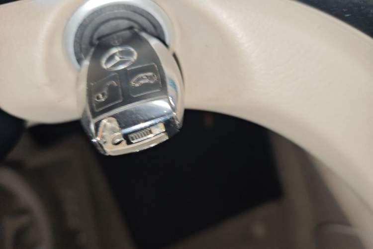 Used Mercedes-Benz V-Class 2016 V 260 Prestige Edition Vehicle Key