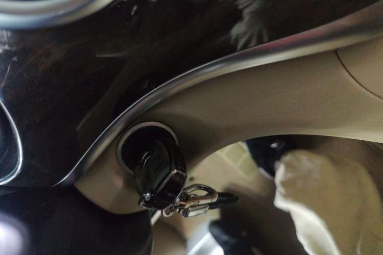 Used Mercedes-Benz V-Class 2016 V 260 L Prestige Extended Edition Vehicle Key