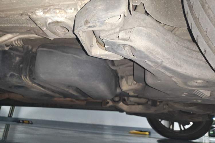 Used Mercedes-Benz V-Class 2016 V 260 Prestige Edition Chassis Rear Left