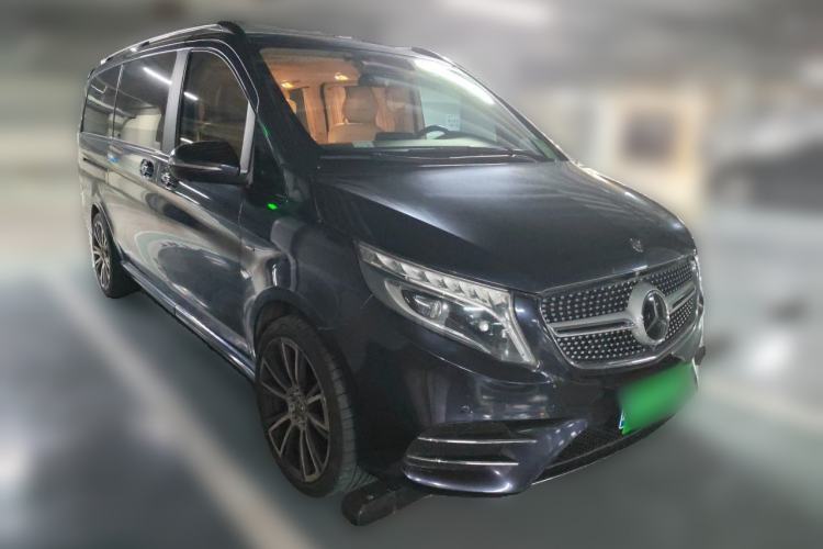 Used Mercedes-Benz V-Class 2016 V 260 Prestige Edition Front Right 45 Deg